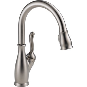 D9178SPDST Leland Pull-Out Spray Kitchen Faucet - SpotShield Stainless D9178SPDST Leland Pull-Out Spray Kitchen Faucet - SpotShield Stainless
