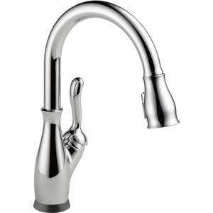 D9178TVDST Leland Pull-Out Spray Kitchen Faucet - Chrome