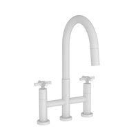  East Linear Pull-Out Spray Kitchen Faucet - Matte White